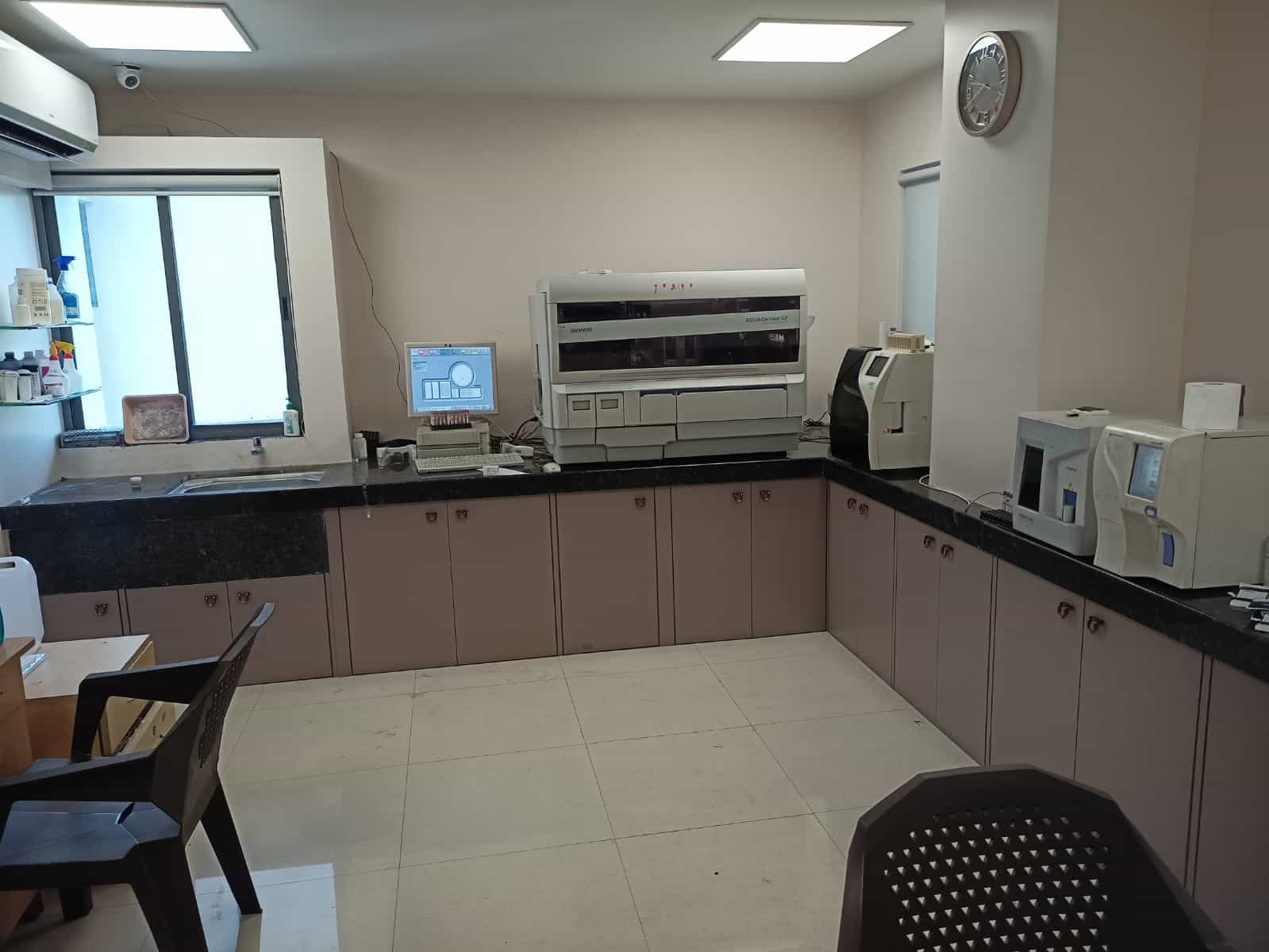 Laboratory workspace at Hormone Clinic